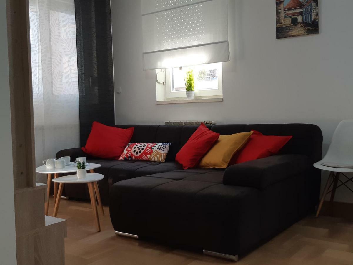 Apartment With Garage Lavici Zagreb Exteriör bild