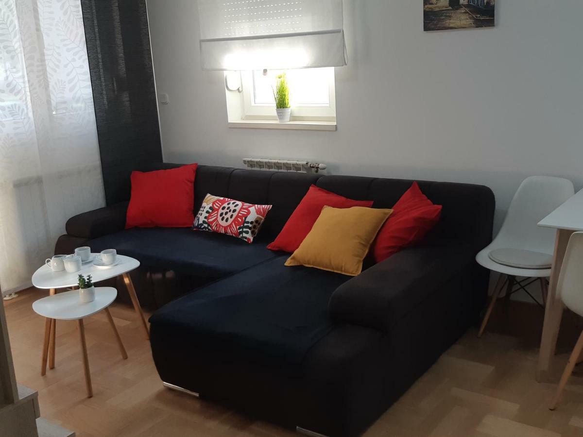 Apartment With Garage Lavici Zagreb Exteriör bild