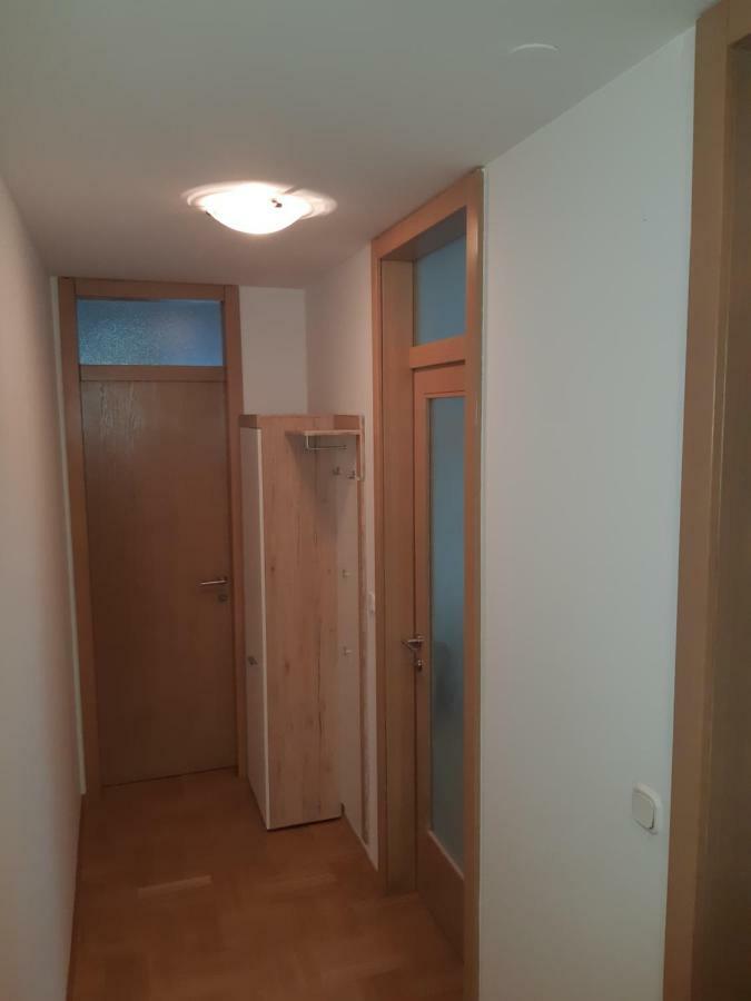 Apartment With Garage Lavici Zagreb Exteriör bild